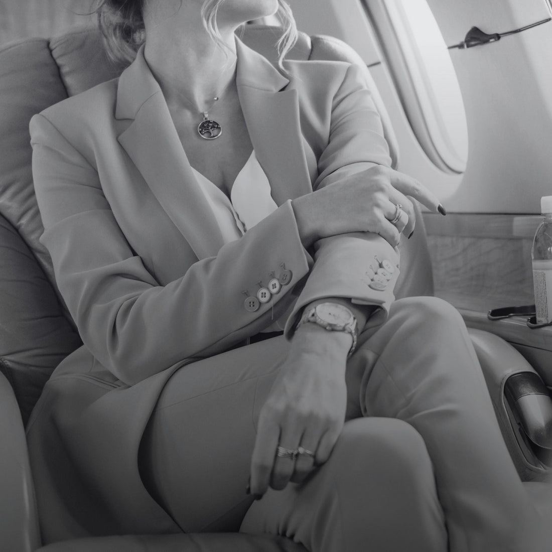 How to stop body odor after a long flight (no shower)